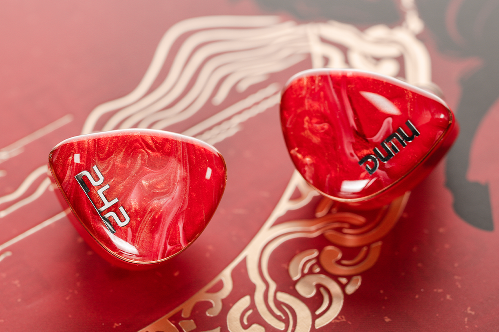 DUNU DN242 2DD+4BA+2PL Year of the Horse Limited Edition In-ear Headph