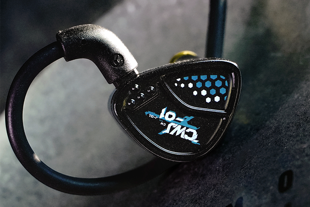 HE CAI WEN JI 10mm Dynamic In-ear Headphone.
