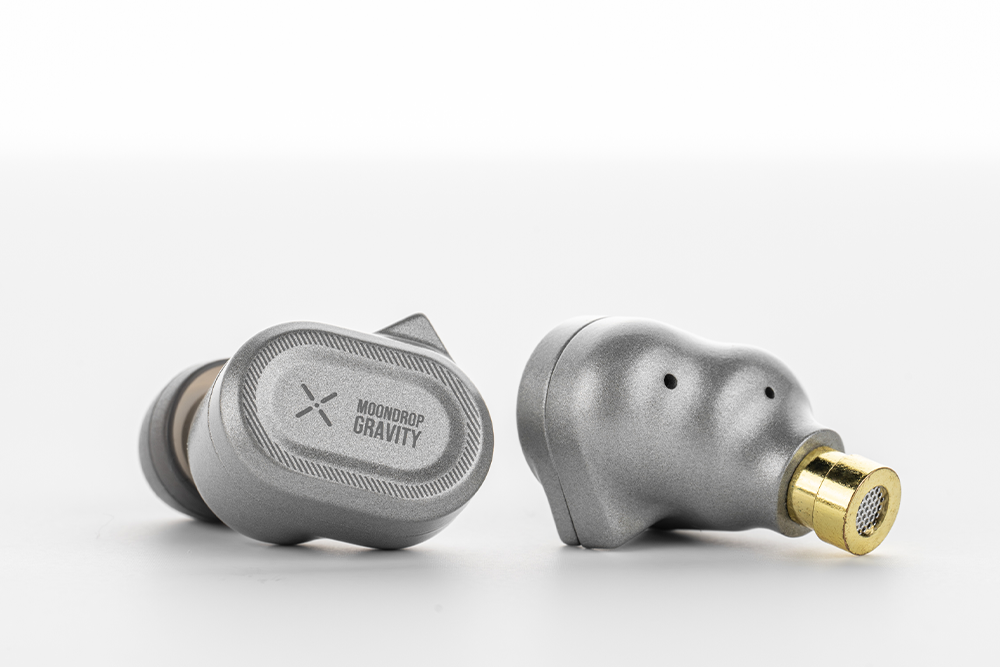 MOONDROP: Gravity Position 10mm Dynamic Driver Professional Gaming In-Ear Headphone.