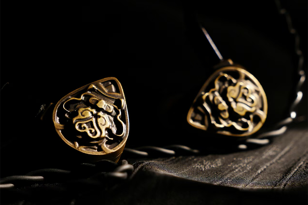 TANGZU XUANWU GATE II 1DD+4BA+2EST In-ear Headphone.