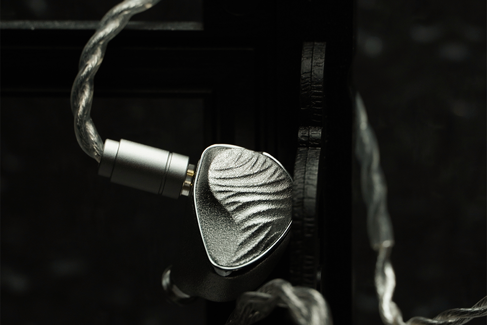 TNAGZU LI YUAN 10mm Dynamic In-Ear Headphone.