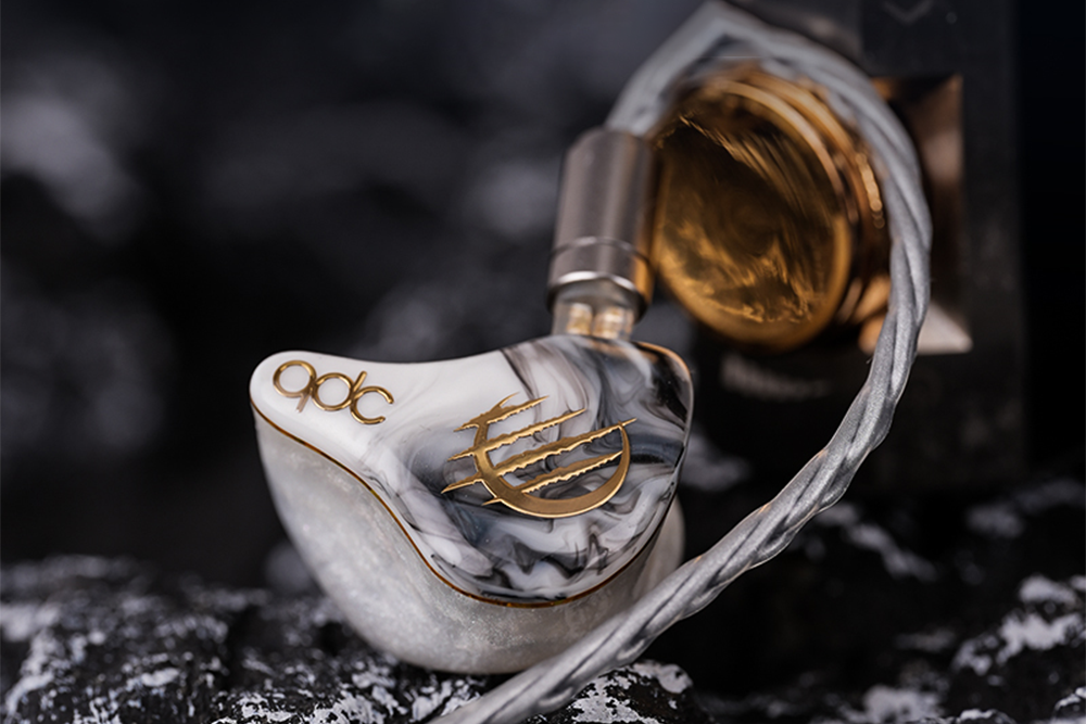 QDC x Aiuto White Tiger II 6BA+2EST In-Ear Headphone QDC x Aiuto White Tiger II 6BA+2EST In-Ear Headphone