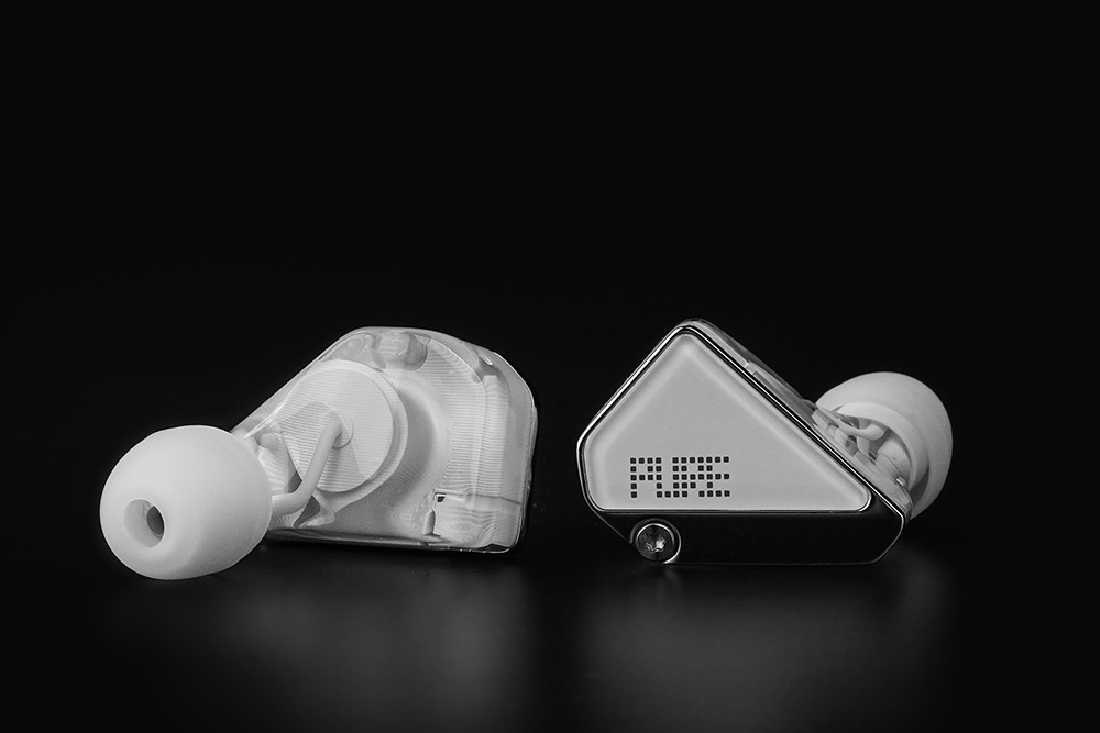 TRUTHEAR PURE: WHITE 1DD+3BA In-ear Headphone.