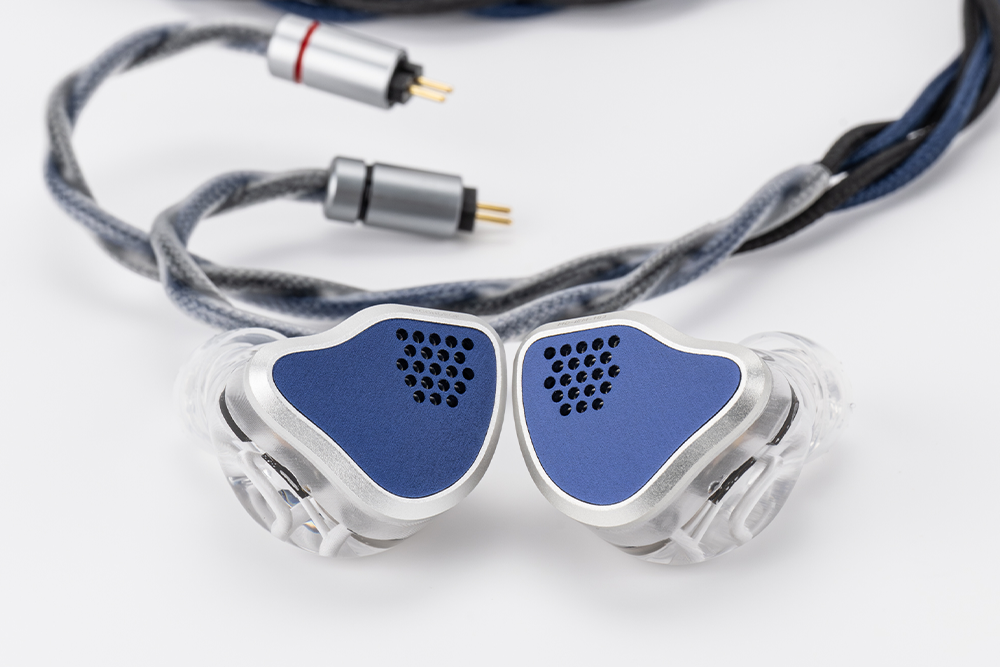 MOONDROP Silicon 1DD+2BA+2MEMS In-ear Headphone.