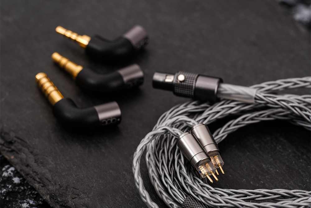 QDC x Aiuto White Tiger II 6BA+2EST In-Ear Headphone QDC x Aiuto White Tiger II 6BA+2EST In-Ear Headphone