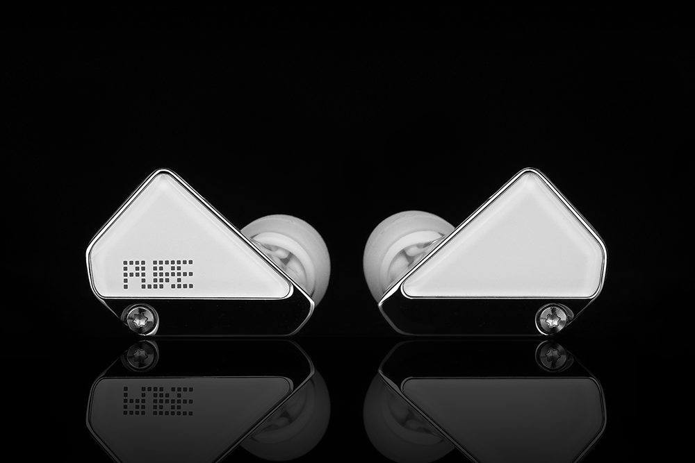 TRUTHEAR PURE: WHITE 1DD+3BA In-ear Headphone.