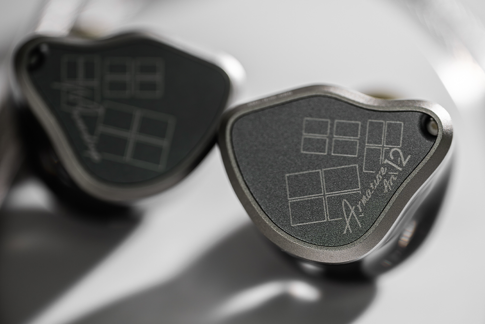 MOONDROP Armature Art 12 12 Balanced Armature Drivers In-ear Headphone.