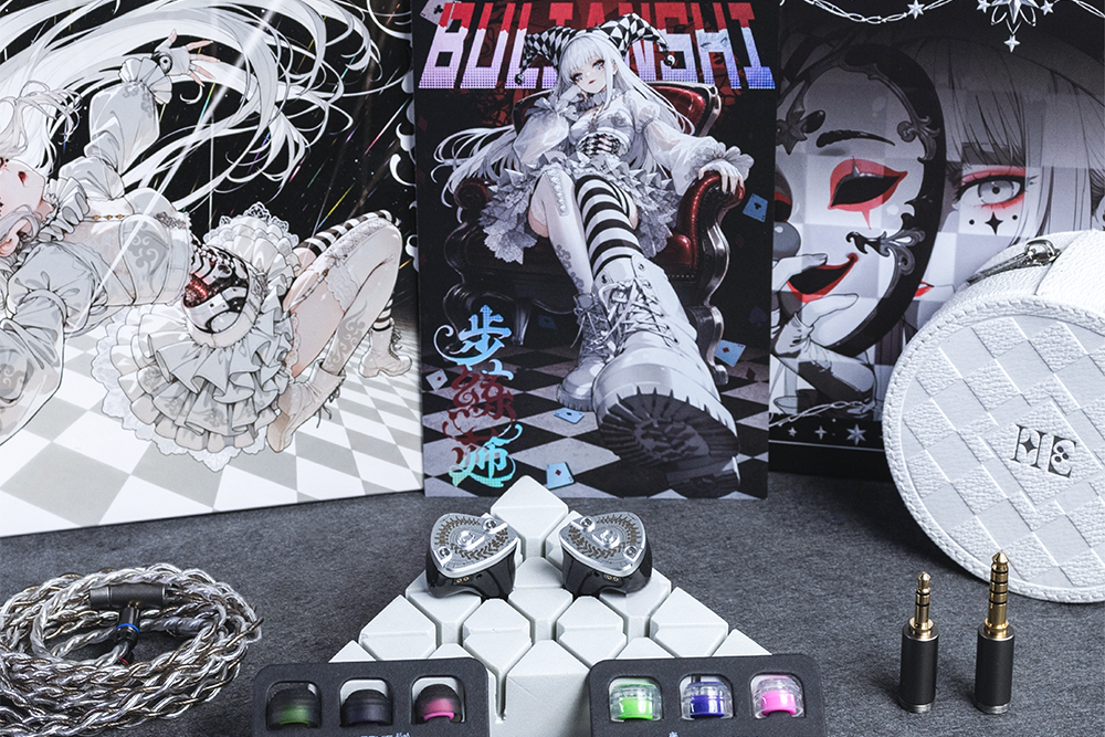 HE BULIANSHI 1DD + 4BA In-ear Headphone.