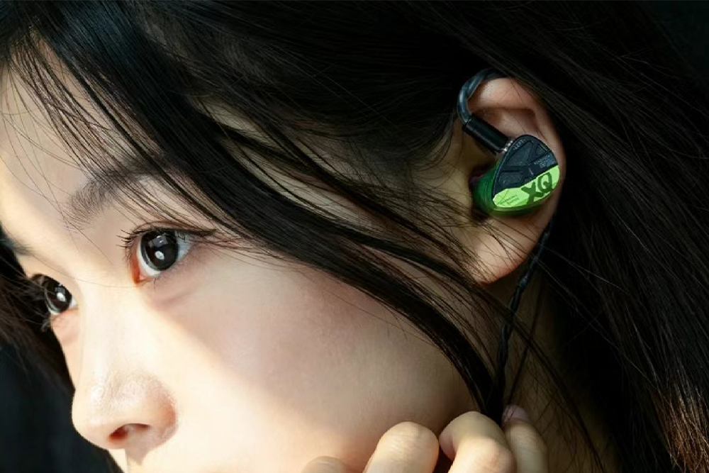 HE XIAO QIAO Rock Edition 10mm Dynamic Driver In-ear Headphone.