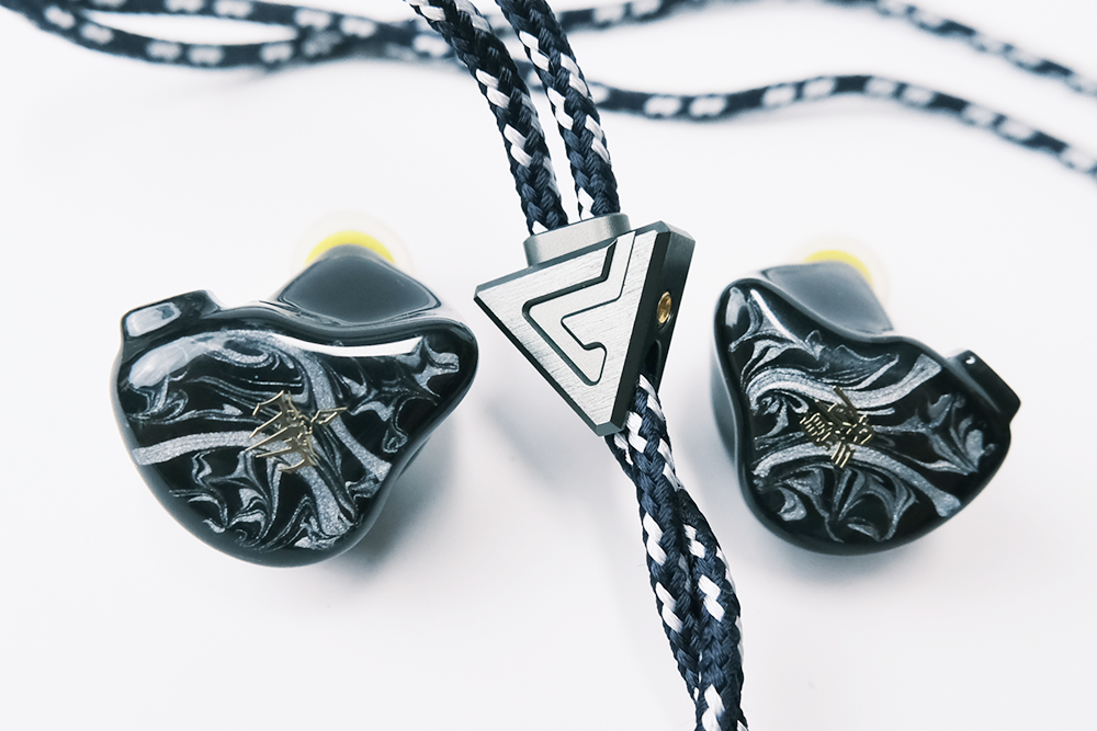 Tangzu Bajie 八戒 1DD+4BA+1EST+1BC TANGZU BA JIE 1DD+4BA+1EST+1BC In-Ear Headphone