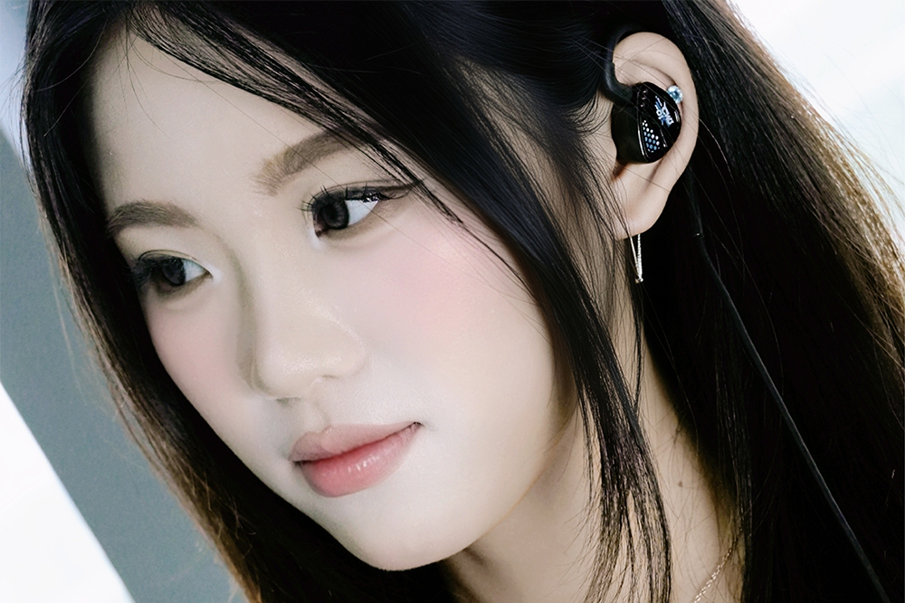 HE CAI WEN JI 10mm Dynamic In-ear Headphone.