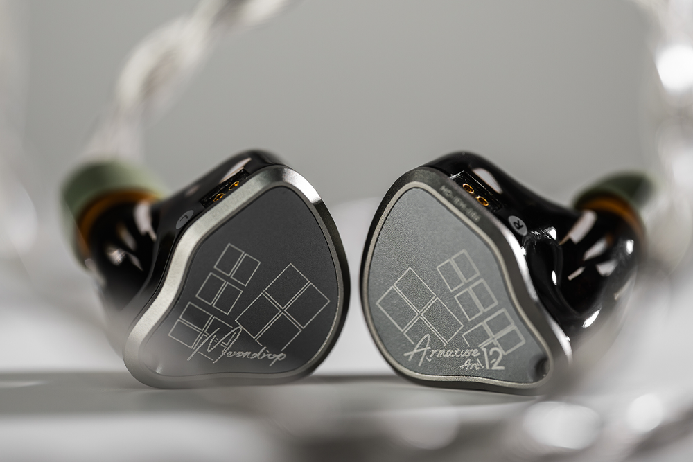 MOONDROP Armature Art 12 12 Balanced Armature Drivers In-ear Headphone.