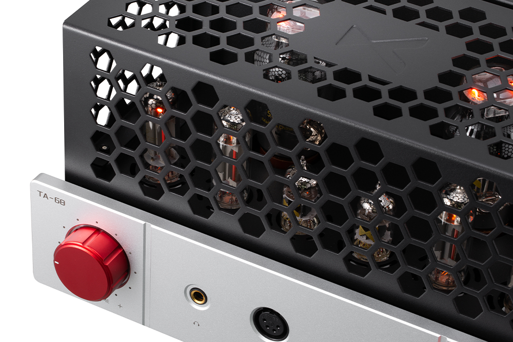 XDUOO TA68 Tube Headphone Amplifier & Preamplifier.