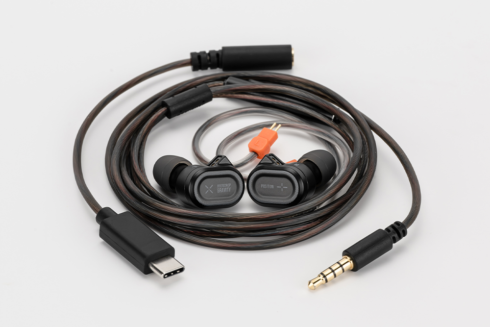 MOONDROP: Gravity Position 10mm Dynamic Driver Professional Gaming In-Ear Headphone.