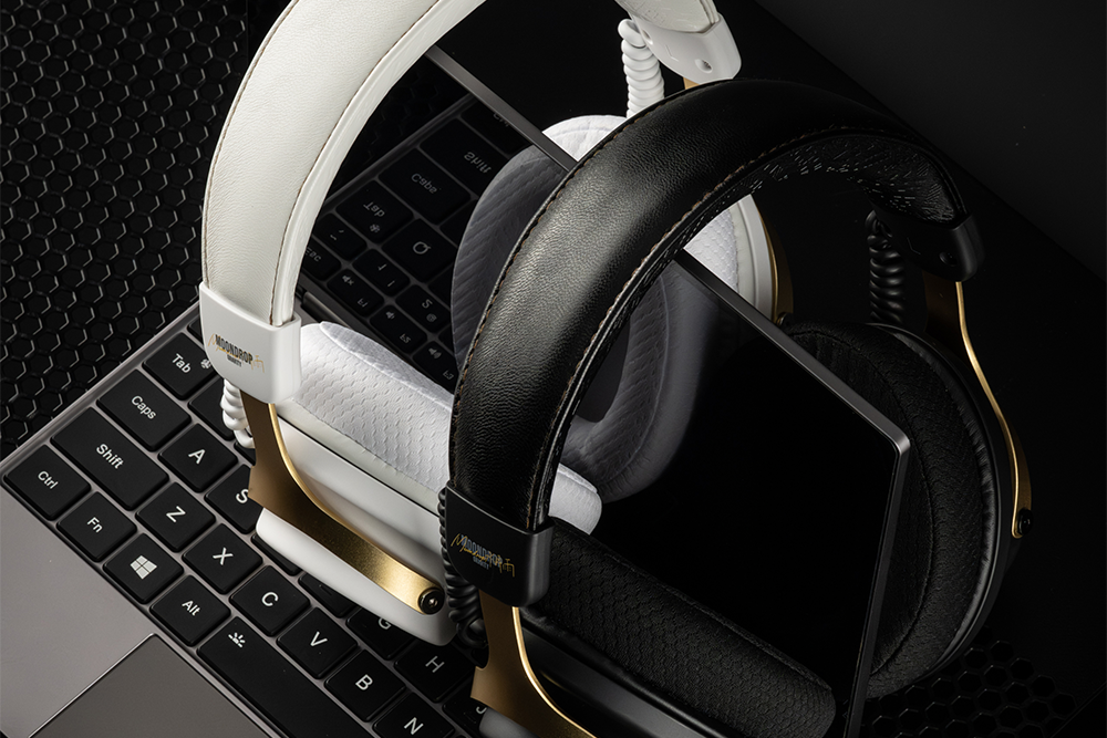 MOONDROP: Gravity GM-01 PRO 50mm Dynamic Driver Professional Gaming Over-ear Headphone.