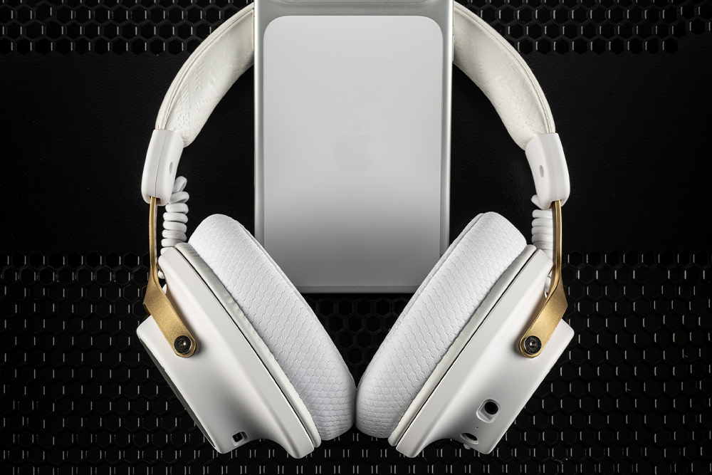 MOONDROP: Gravity GM-01 PRO 50mm Dynamic Driver Professional Gaming Over-ear Headphone.