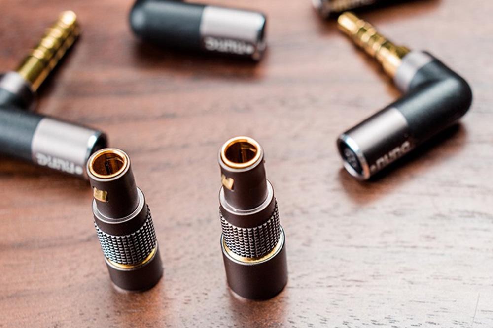 DUNU DUW-02S 0.78/2pin + 交換用4.4mmバランスプラグ DUNU DUW-02S 0.78/2pin + 交換用4.4mmバランスプラグ DUNU